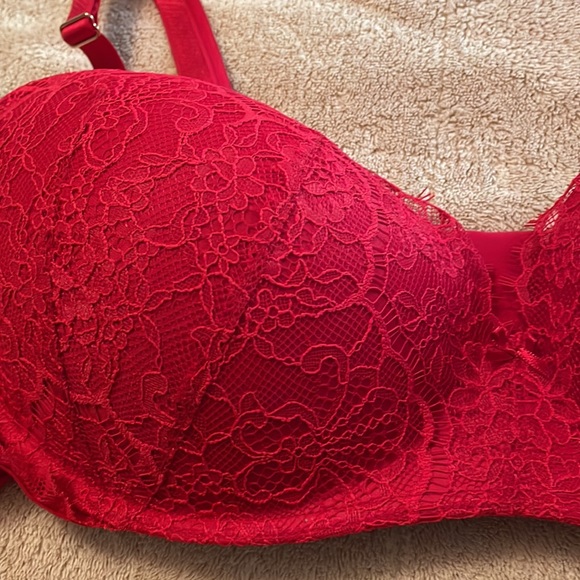 Victoria’s Secret Bra, 38D - Picture 2 of 6